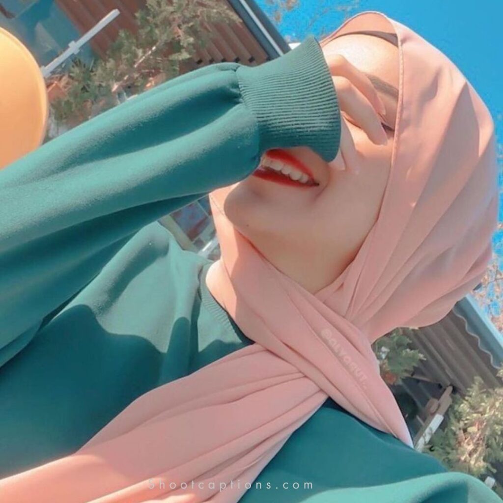 Beautiful Hijab Girl DP