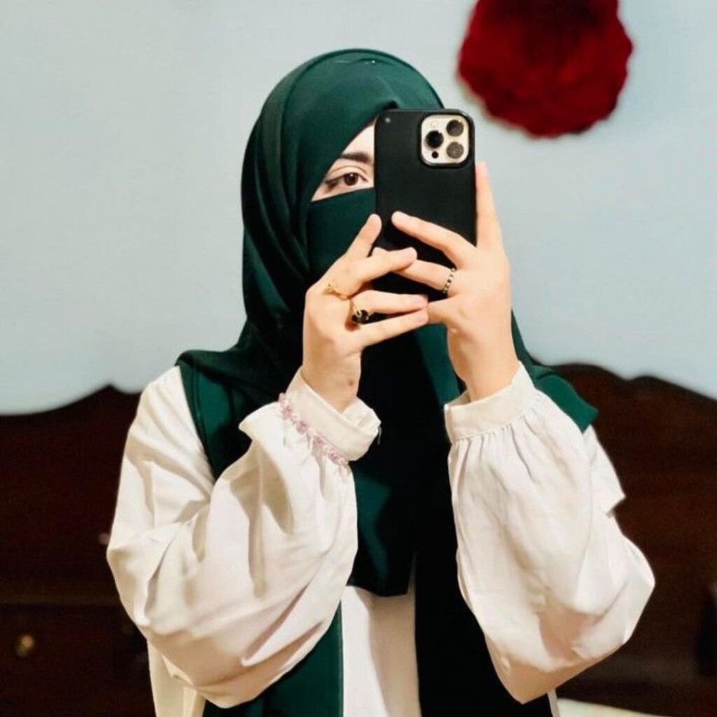 Hijab Girl DP