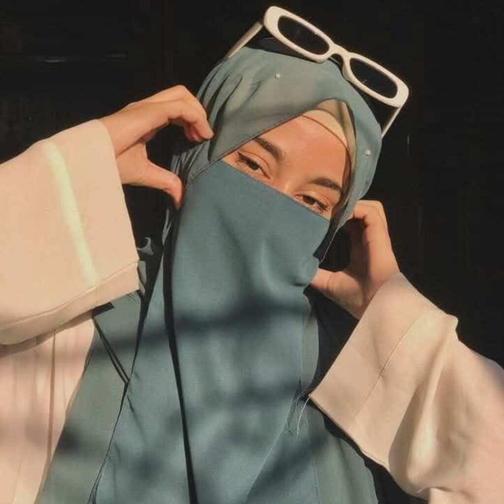 Hijab Girl DP